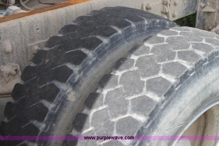 image for item I7359 1987 Mack RW713 dump truck