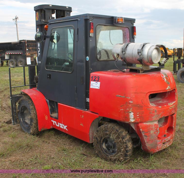 image for item I7377 Tusk 1100PGA2-8 forklift