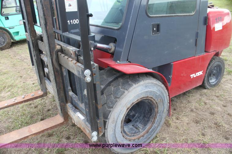image for item I7378 Tusk 1100PGA2-8 forklift