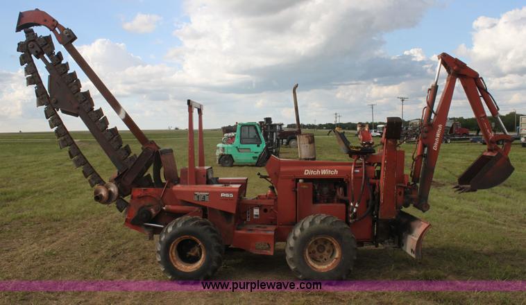 image for item I7380 Ditch Witch R65 trencher