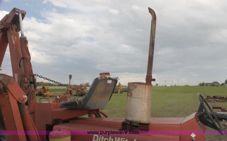 image for item I7380 Ditch Witch R65 trencher