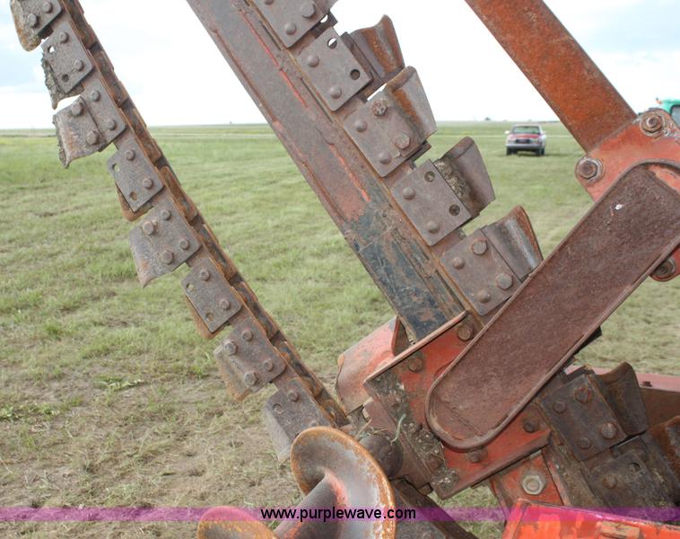 image for item I7380 Ditch Witch R65 trencher