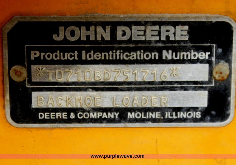 image for item I7382 1988 John Deere 710B backhoe