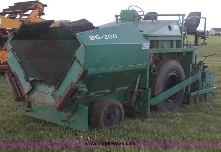 image for item I7387 Barber Greene BG200 paver