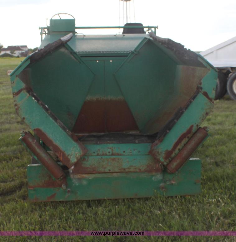 image for item I7387 Barber Greene BG200 paver