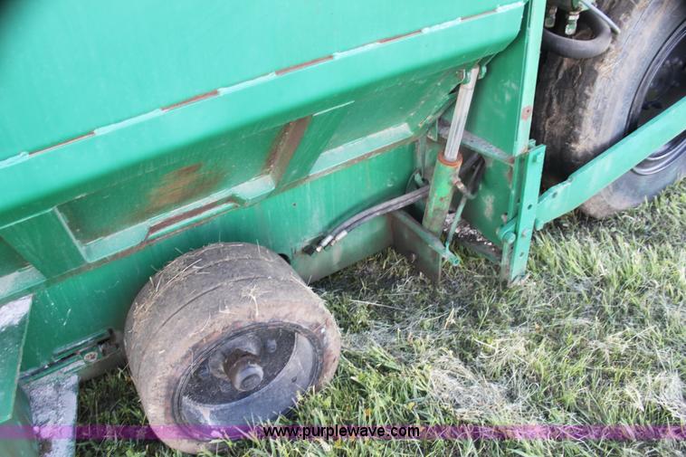 image for item I7387 Barber Greene BG200 paver