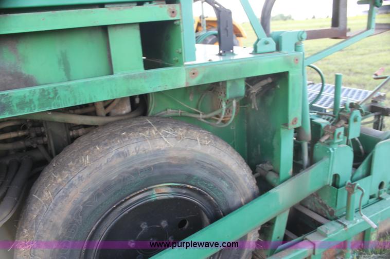 image for item I7387 Barber Greene BG200 paver