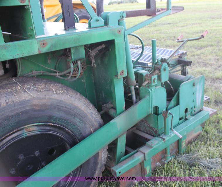 image for item I7387 Barber Greene BG200 paver