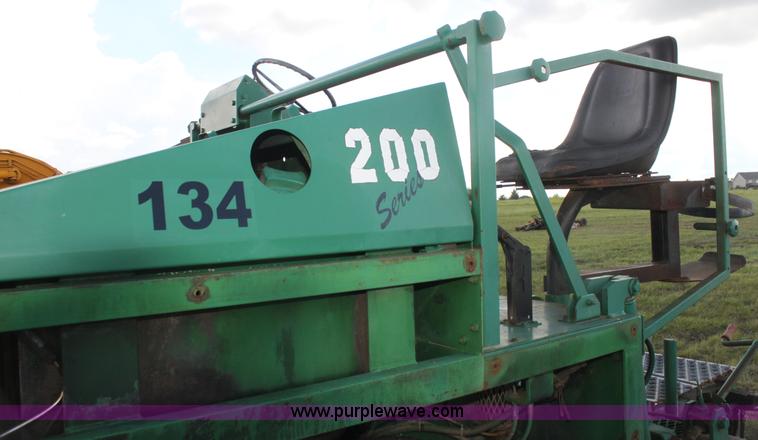 image for item I7387 Barber Greene BG200 paver