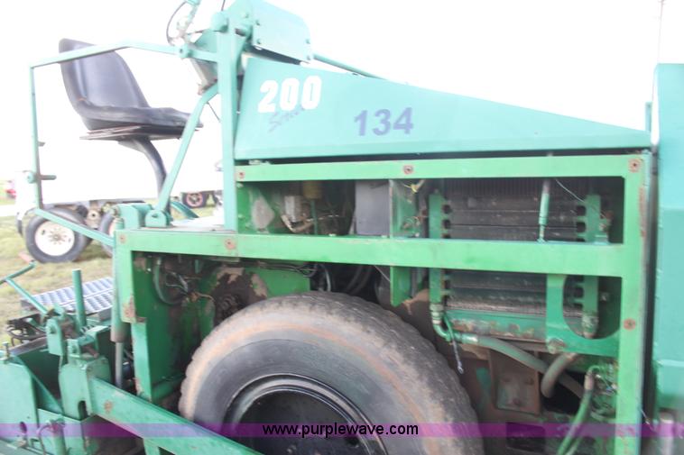 image for item I7387 Barber Greene BG200 paver