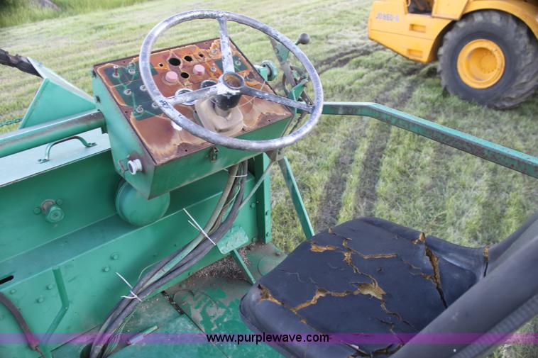 image for item I7387 Barber Greene BG200 paver