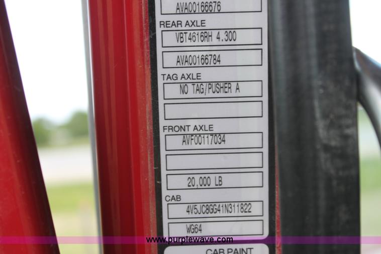 image for item I7395 2001 Volvo WG Super Stone Slinger semi truck