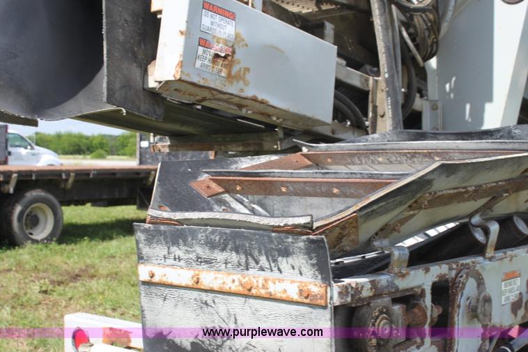 image for item I7395 2001 Volvo WG Super Stone Slinger semi truck