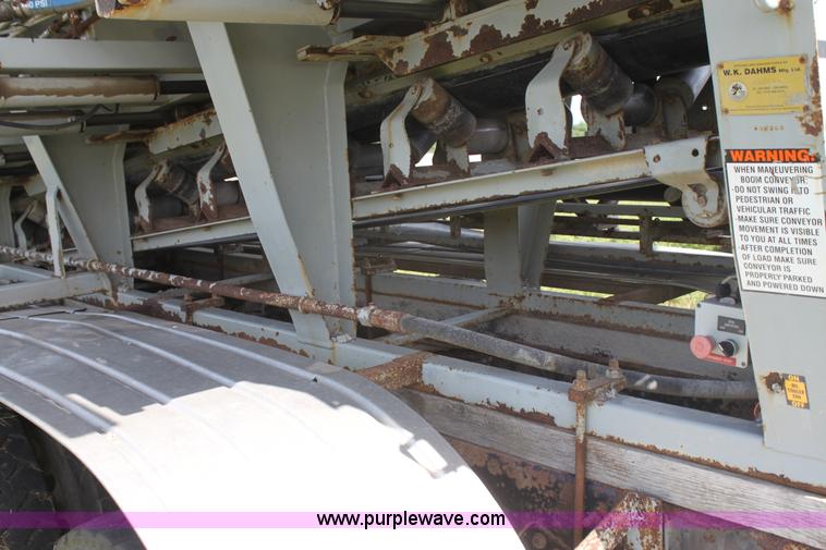 image for item I7395 2001 Volvo WG Super Stone Slinger semi truck