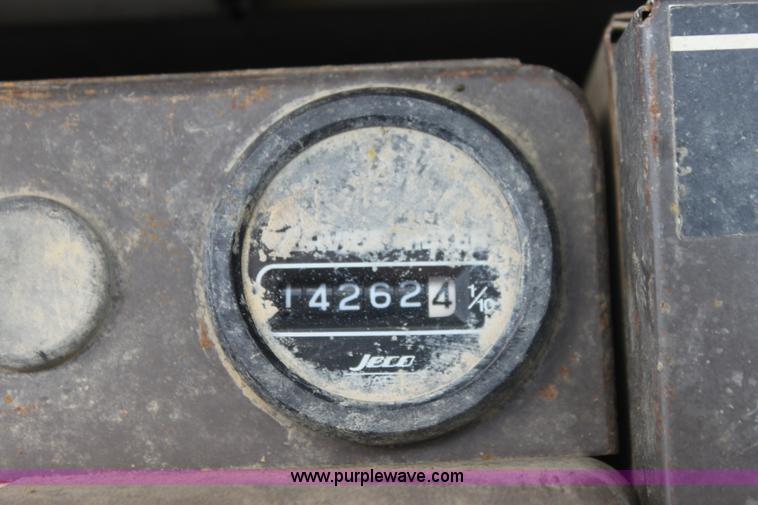 image for item I7402 Komatsu PC300LC-5L excavator