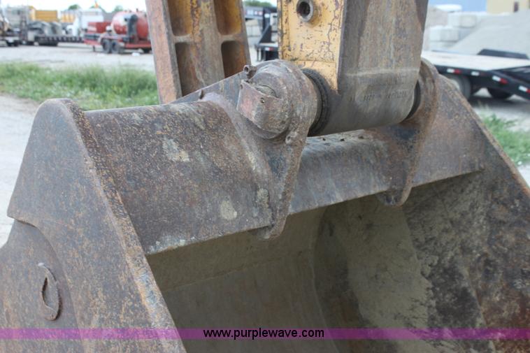 image for item I7402 Komatsu PC300LC-5L excavator