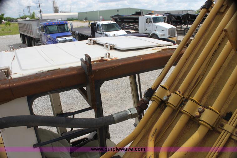 image for item I7402 Komatsu PC300LC-5L excavator