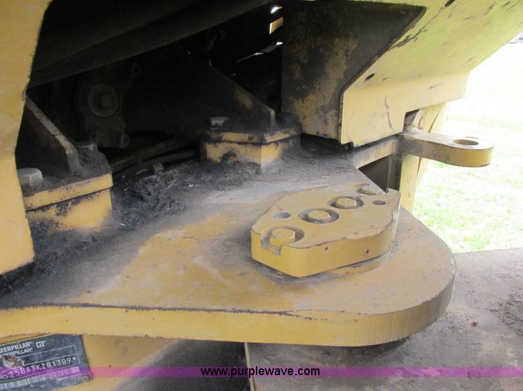 image for item J2500 2002 Caterpillar 525B grapple skidder