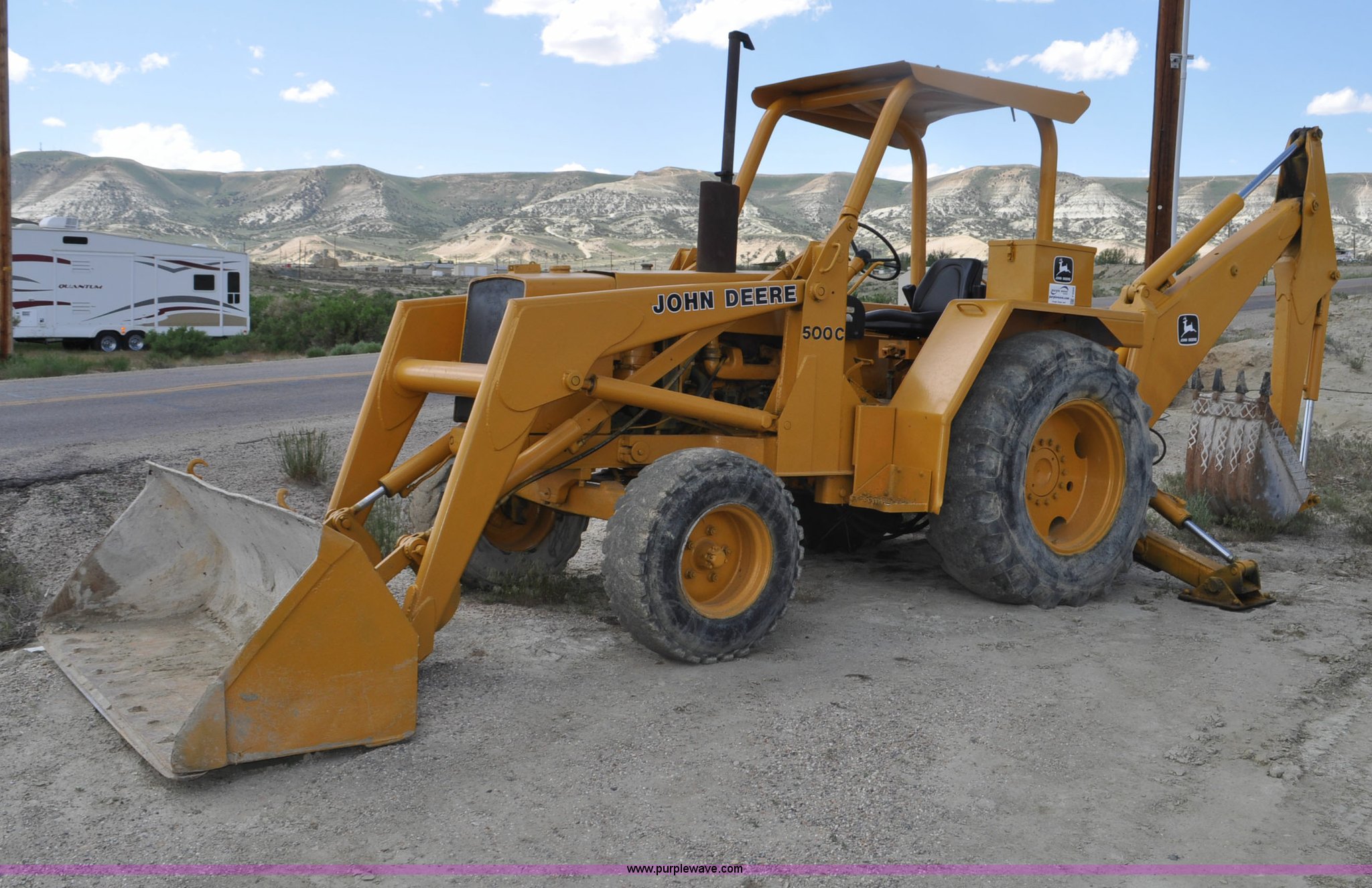 John Deere 500C backhoe in Rock Springs, WY Item F2004 sold Purple Wave