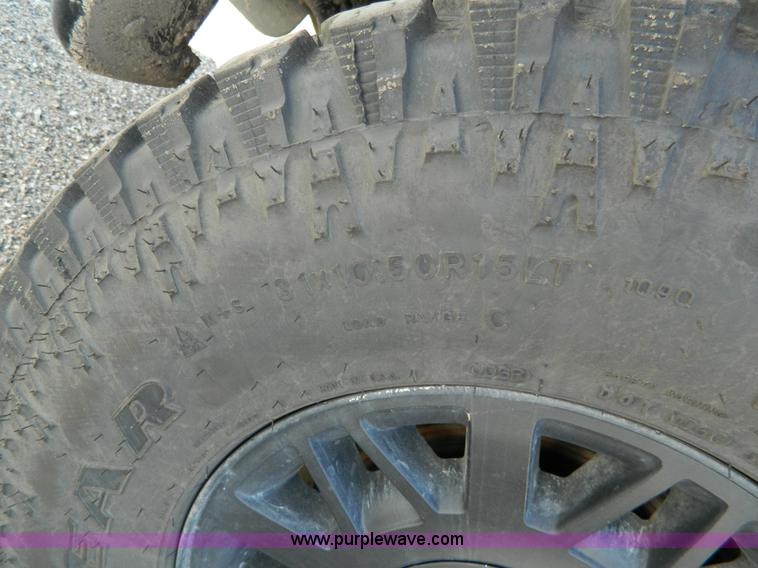 image for item AD9779 2000 GMC Sonoma Ext. Cab pickup truck