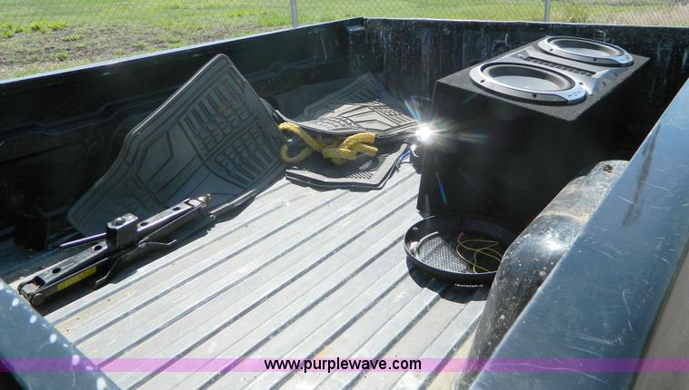 image for item AD9779 2000 GMC Sonoma Ext. Cab pickup truck