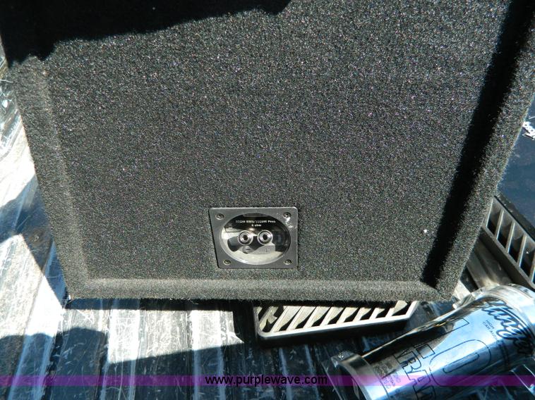 image for item AD9779 2000 GMC Sonoma Ext. Cab pickup truck