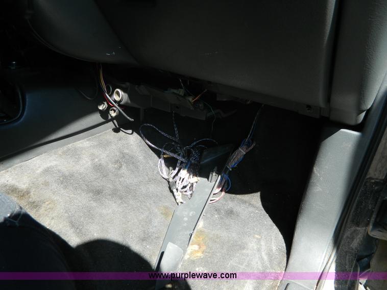 image for item AD9779 2000 GMC Sonoma Ext. Cab pickup truck