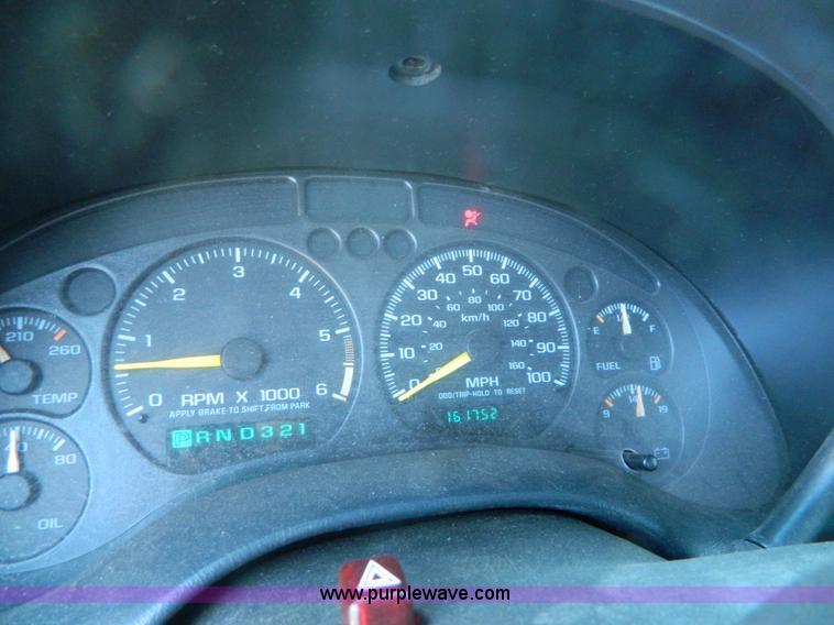 image for item AD9779 2000 GMC Sonoma Ext. Cab pickup truck