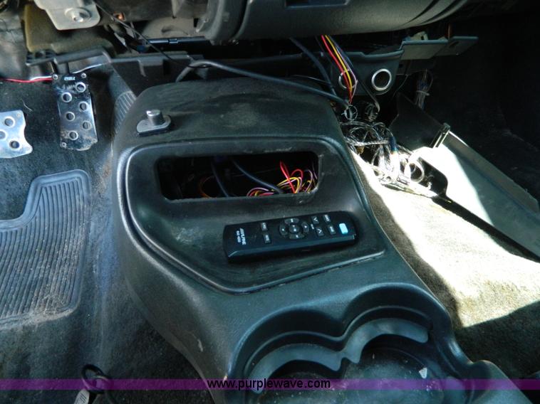 image for item AD9779 2000 GMC Sonoma Ext. Cab pickup truck