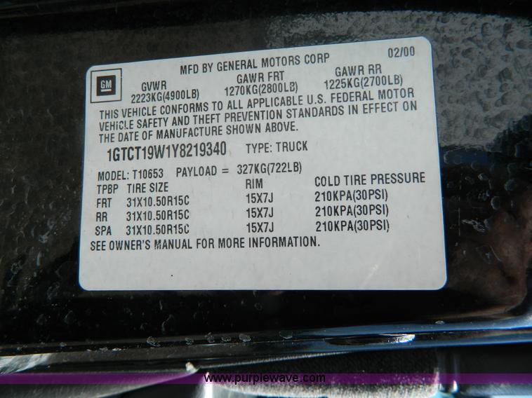 image for item AD9779 2000 GMC Sonoma Ext. Cab pickup truck