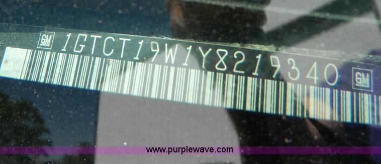 image for item AD9779 2000 GMC Sonoma Ext. Cab pickup truck