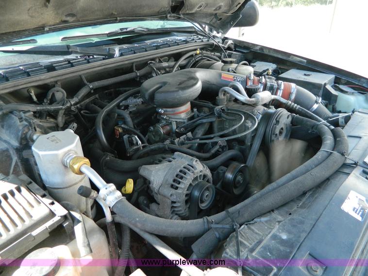 image for item AD9779 2000 GMC Sonoma Ext. Cab pickup truck