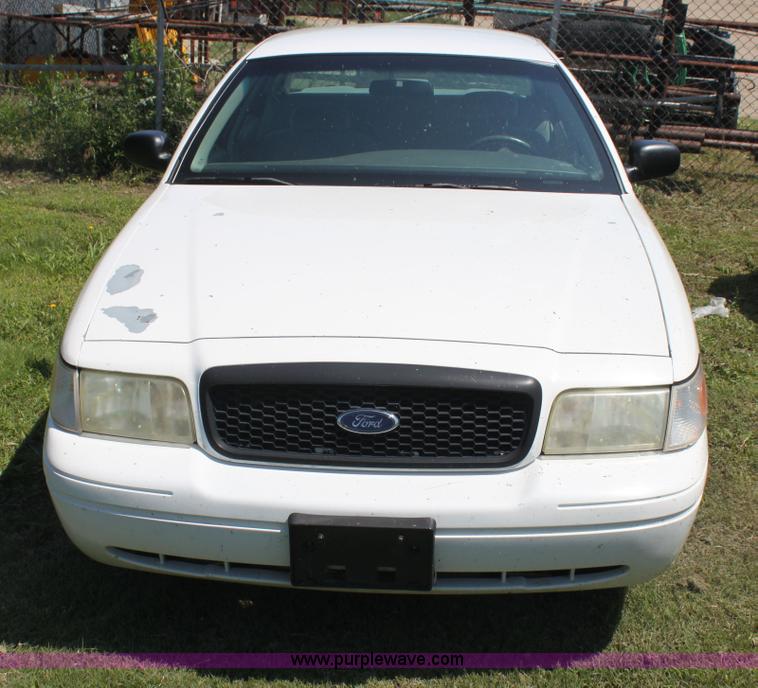 image for item AJ9423 2001 Ford Crown Victoria LX