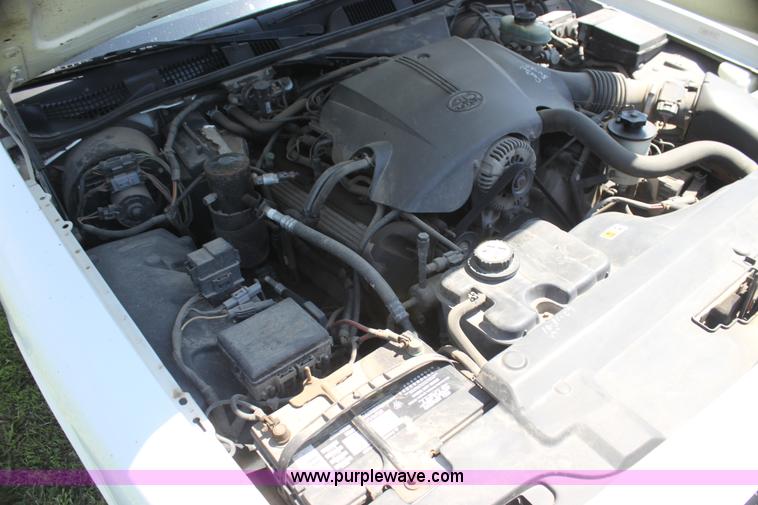 image for item AJ9423 2001 Ford Crown Victoria LX