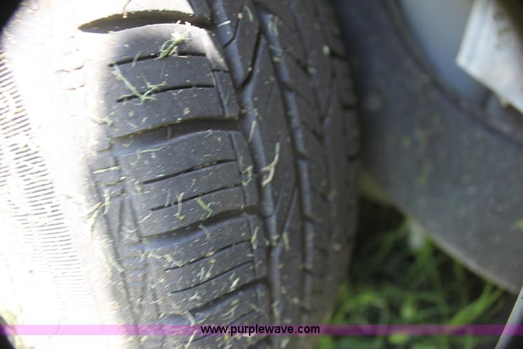 image for item AJ9423 2001 Ford Crown Victoria LX