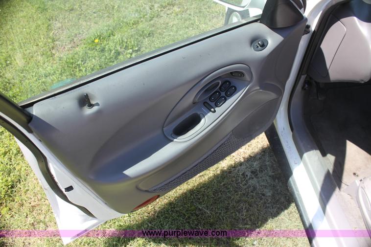 image for item AJ9426 1998 Ford Taurus LX