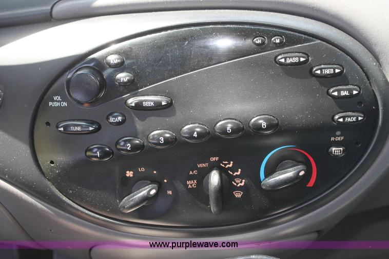 image for item AJ9426 1998 Ford Taurus LX