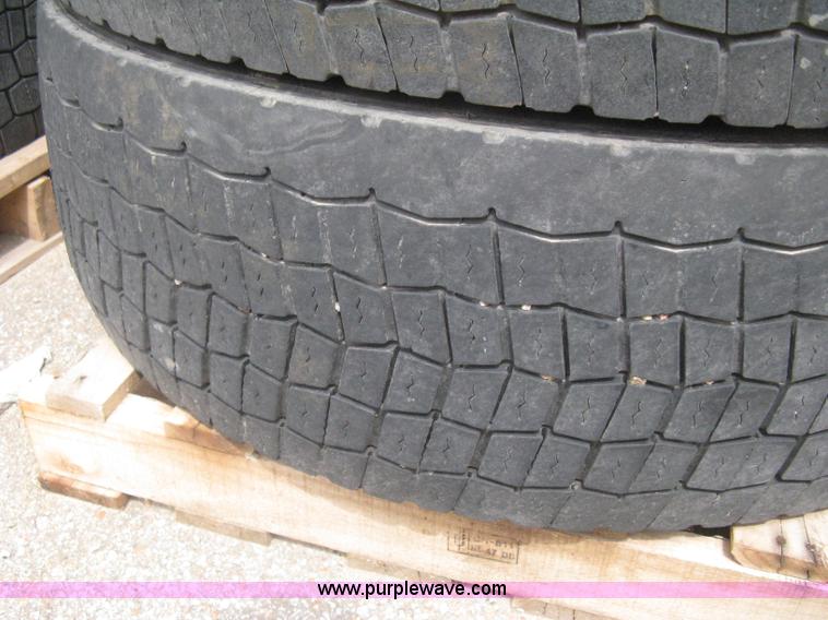 image for item AS9065 (8) Michelin XDN2 grip heavy truck tires