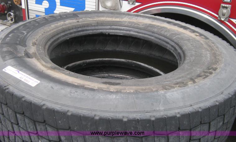 image for item AS9065 (8) Michelin XDN2 grip heavy truck tires
