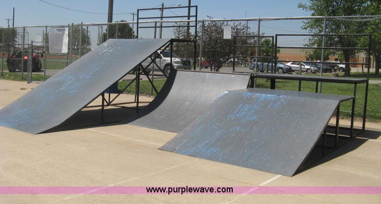 image for item AS9147 Shop built skate park ramp and skate features