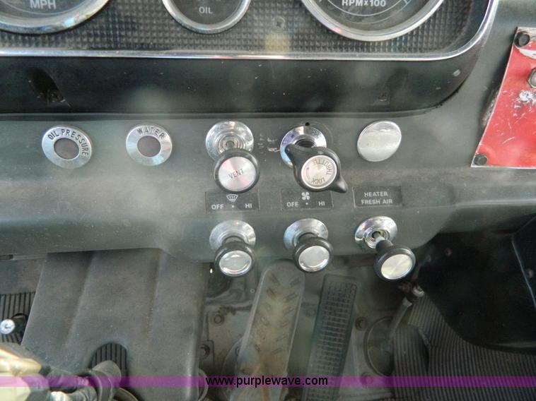 image for item AZ9175 1990 Ford C8000 catering truck