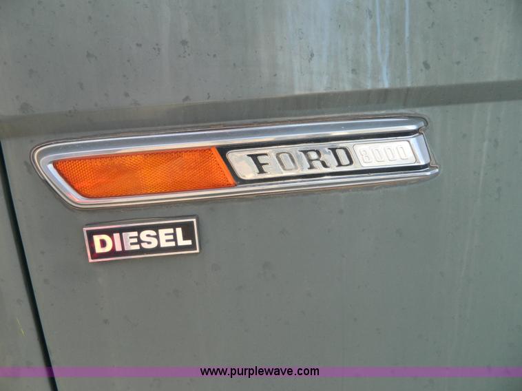 image for item AZ9175 1990 Ford C8000 catering truck