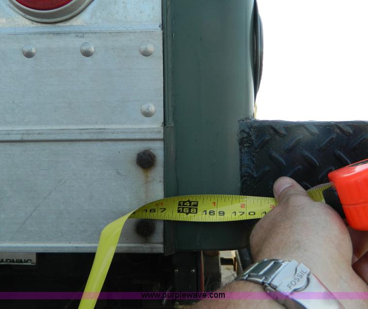 image for item AZ9175 1990 Ford C8000 catering truck