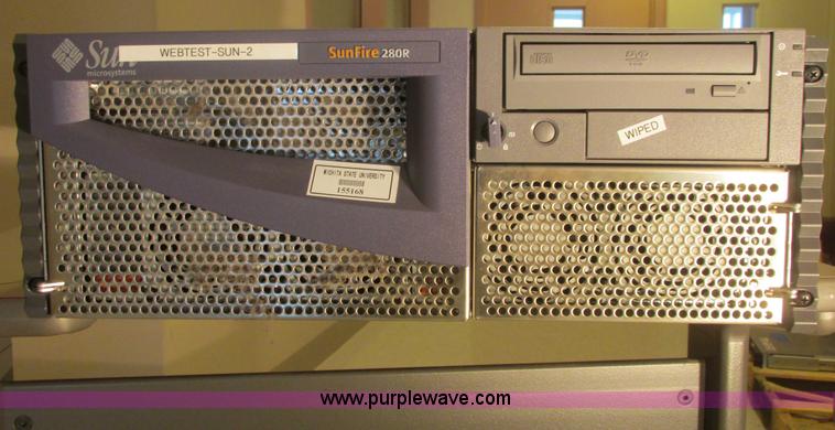 image for item AZ9683 Sun Sunfire 280R rack mount server
