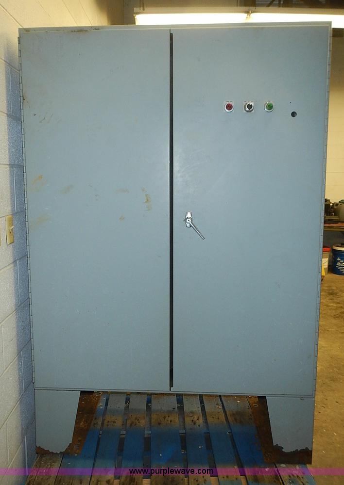 image for item AZ9843 Metal cabinet