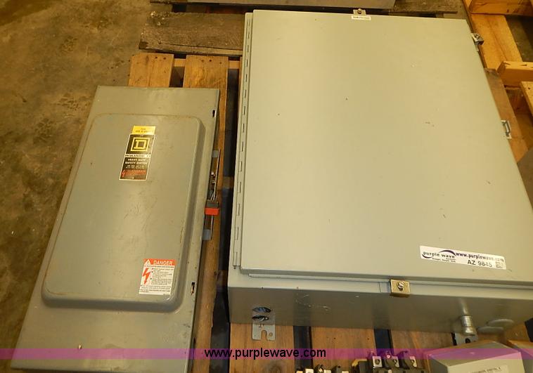 image for item AZ9845 Assorted equipment