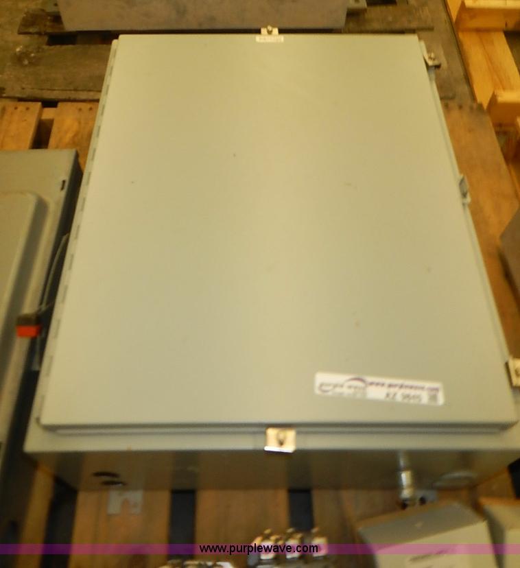 image for item AZ9845 Assorted equipment