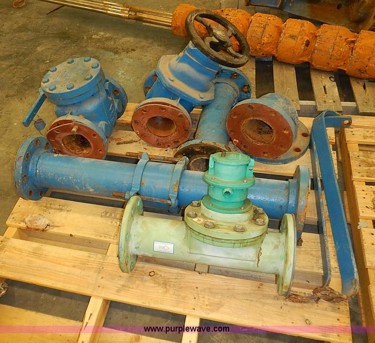 image for item AZ9846 Assorted equipment