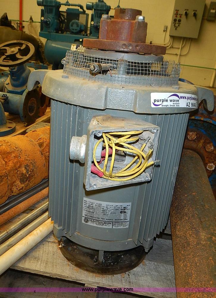 image for item AZ9846 Assorted equipment