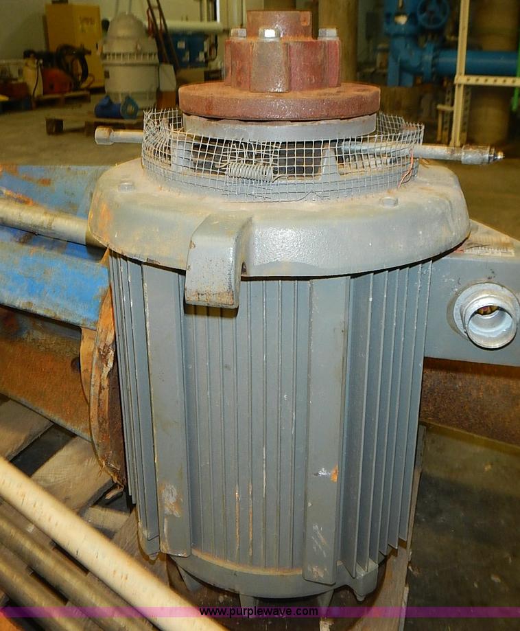 image for item AZ9846 Assorted equipment